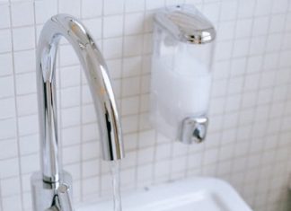Nine tips for safe vaginal masturbation from Healthshots